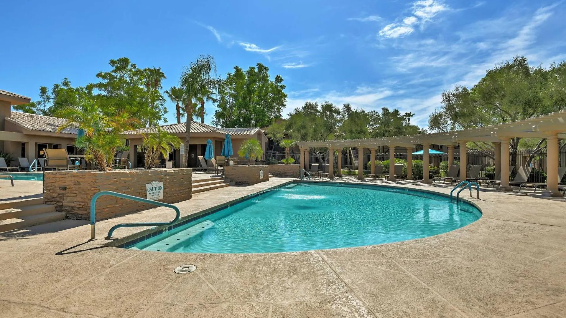 Scottsdale Condo With Fireplace And Community Pools!