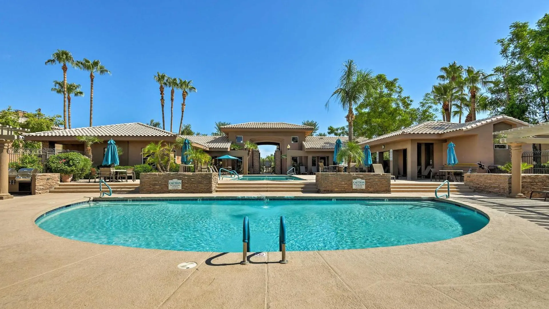 Scottsdale Condo With Fireplace And Community Pools!